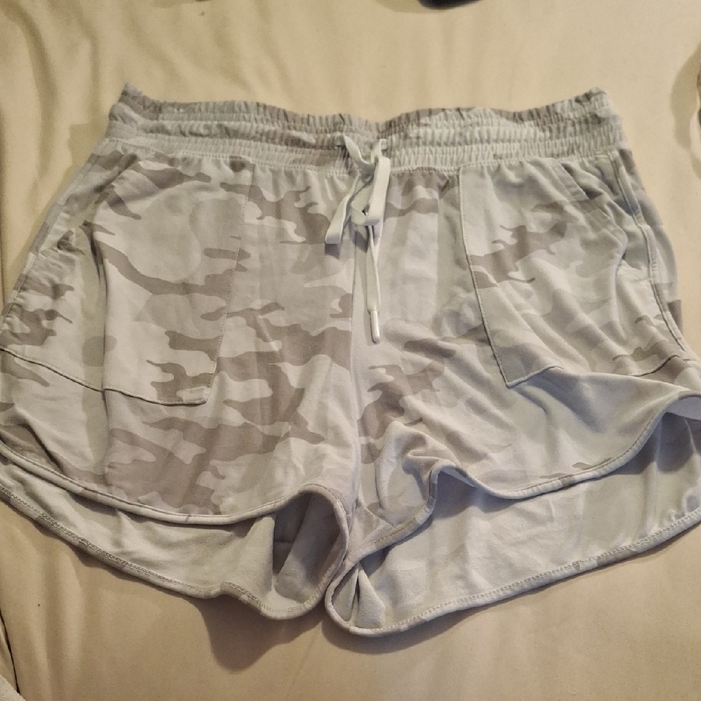 Athletic Works Gray Camo Pull On Shorts